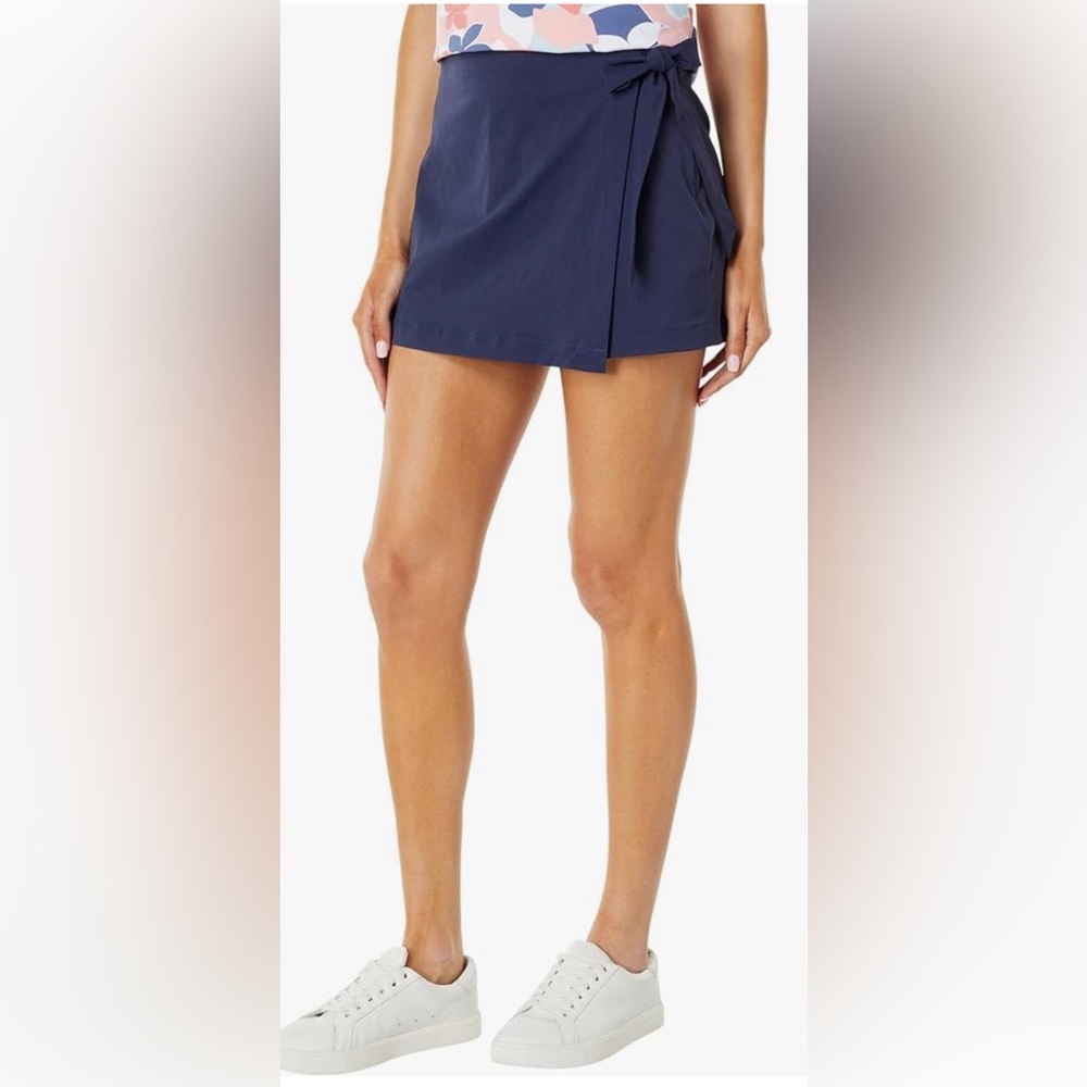 NWT - Southern Tide Jourdan Solid Wrap Skorts
